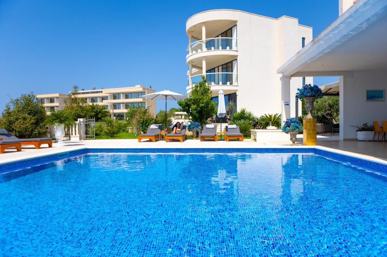 Hotel Perla โรกอซนิซา ภายนอก รูปภาพ