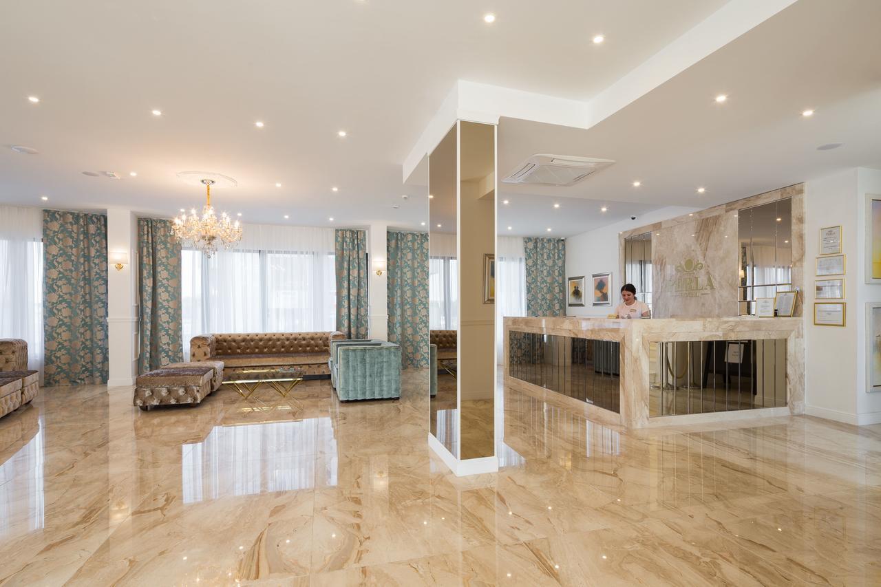 Hotel Perla โรกอซนิซา ภายนอก รูปภาพ